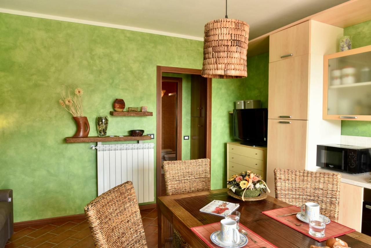 Holiday Apartment Albachiara Tavernola Bergamasca Exterior foto