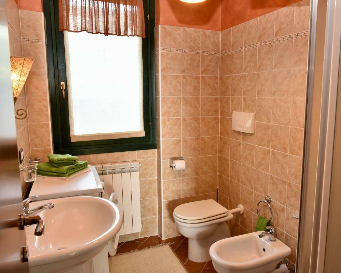 Holiday Apartment Albachiara Tavernola Bergamasca Exterior foto